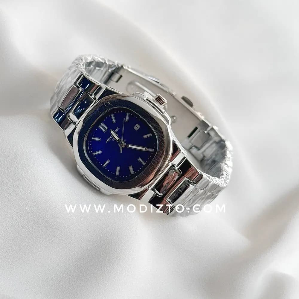 ساعت مچی زنانه طرح پتک فیلیپ ناتیلوس Patek Philippe صفحه سرمه ای تقویم دار — تصویر ۴