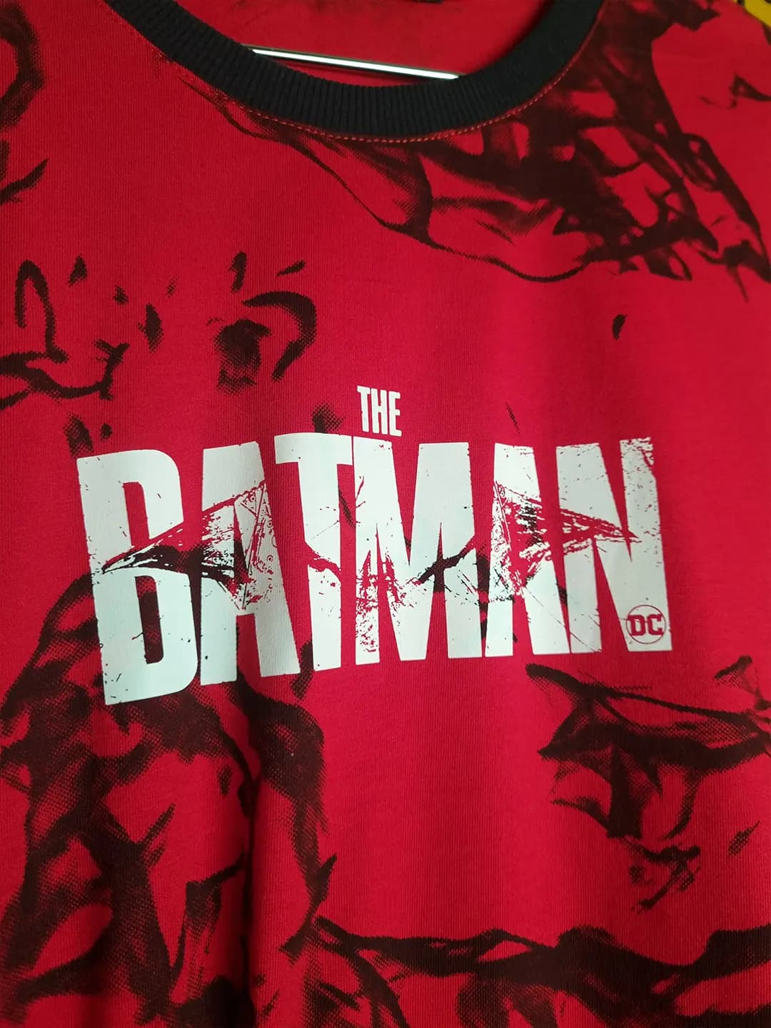 تیشرت بتمن Batman طرح قرمز ابر و بادی — تصویر ۳
