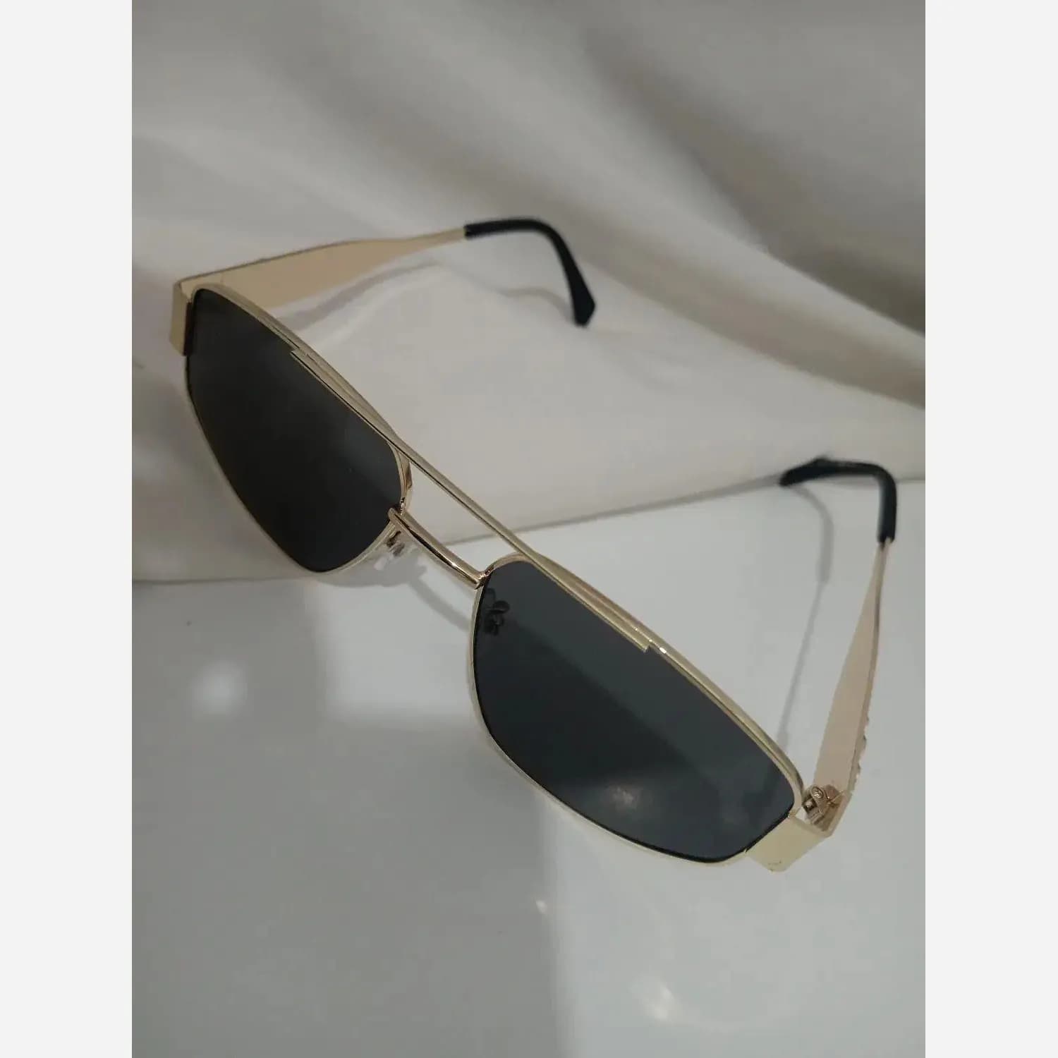 عینک آفتابی زنانه سلین فلزی UV 400 سبک راحت آیتم 8247 — تصویر ۱۲