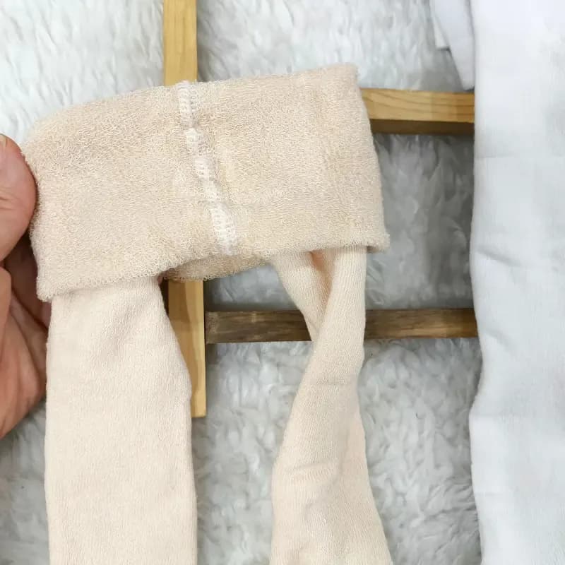 جوراب شلواری توکرکی حوله ای نوزادی دخترانه ترک ضخیم پاییزه نخی نرم لطیف سایز 6 تا 18 ماه — تصویر ۴