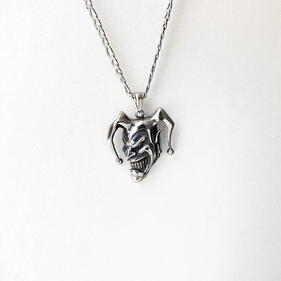 پلاک جوکر استیل نقره ای به همراه زنجیر مردانه — تصویر ۲