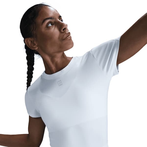 تی شرت تنیس زنانه نایک NikeCourt Advantage Dri-FIT – سفید — تصویر ۵