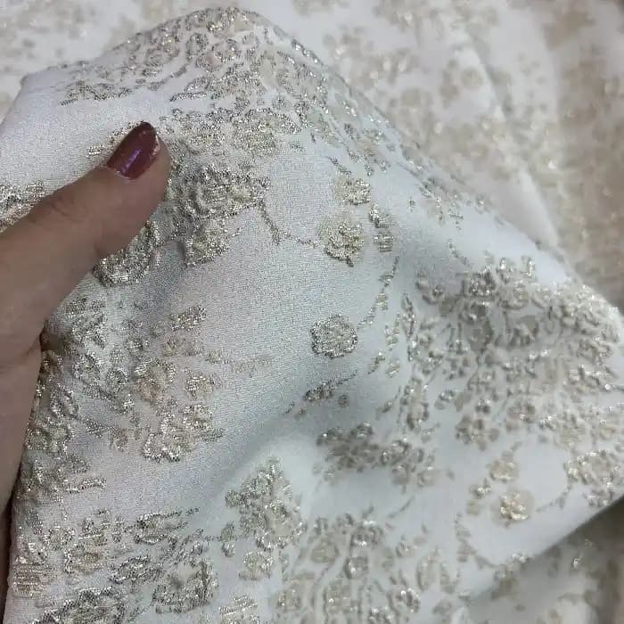 پارچه ژاکارد ترک گلدار رنگ شیری کرم — تصویر ۲
