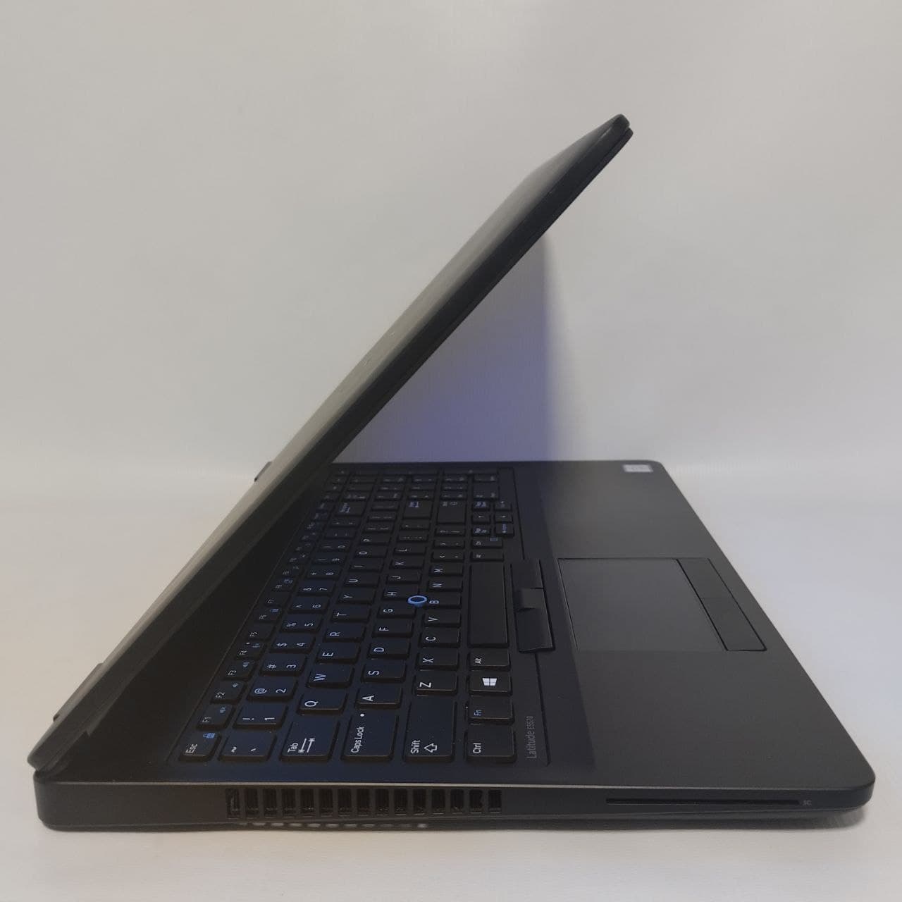 لپ تاپ DELL Latitide 5570 با پردازنده Core i7 گرافیک 2G — تصویر ۶