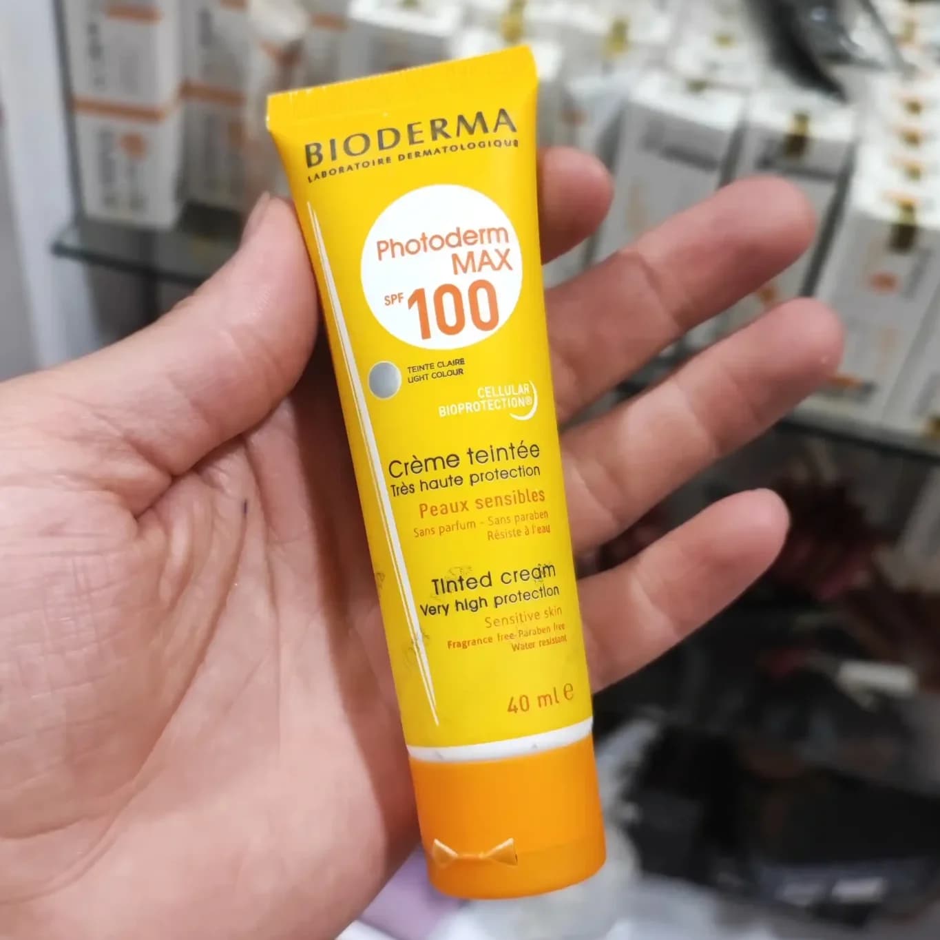 کرم ضد آفتاب بیودرما فتودرم مکس SPF 100+ حجم 40میل — تصویر ۲