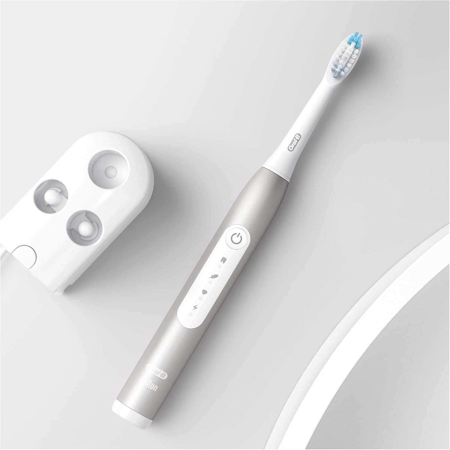 مسواک برقی اورال بی مدل Pulsonic Slim Luxe 4000 — تصویر ۳
