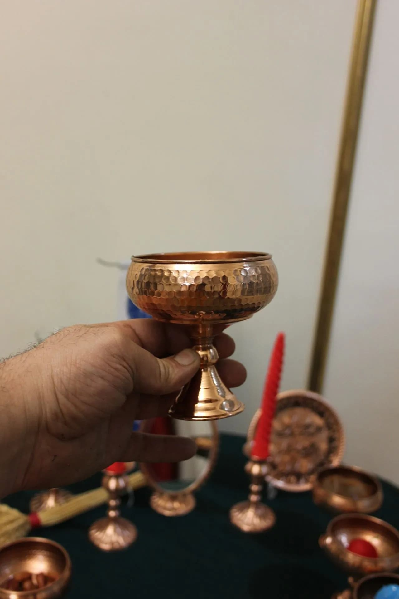 پیاله مسی چکشی پایه بلند نانو — تصویر ۲