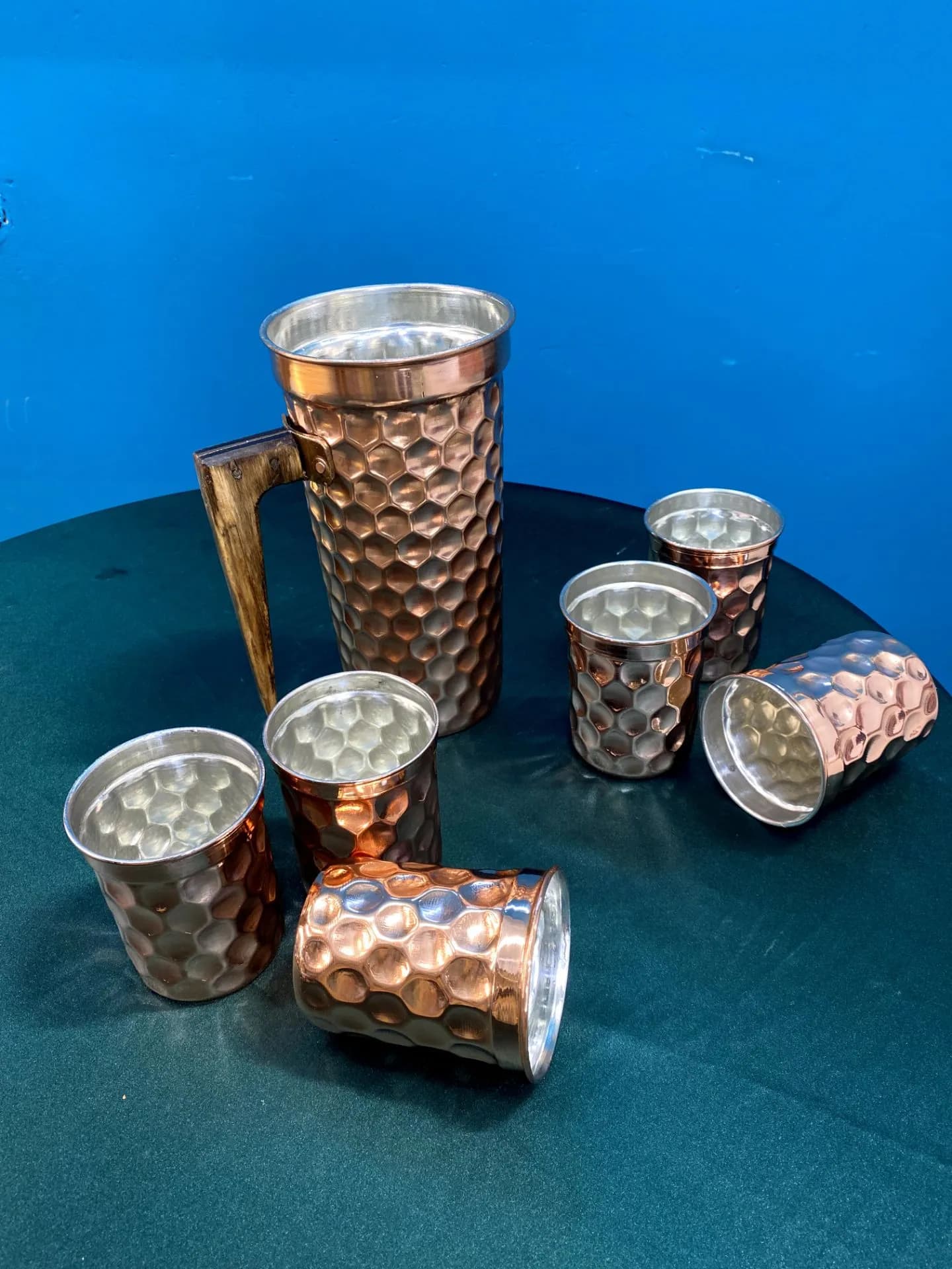 سرویس پارچ و لیوان مسی سه بعدی — تصویر ۲
