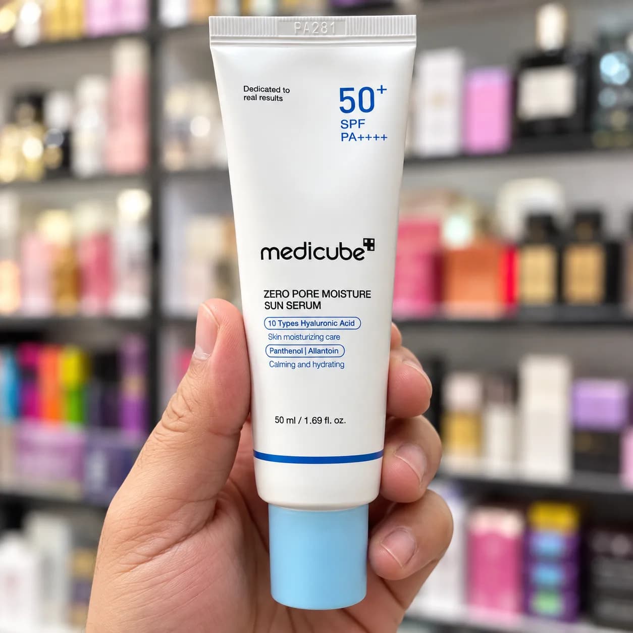 کرم ضد آفتاب رنگی مدی کیوب Medicube مدل PDRN Pink Tone Up SPF50+ حجم 50 میلی لیتر — تصویر ۴