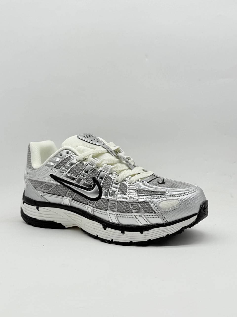 کفش نایک p6000نقره ای Nike p6000 silver shoes — تصویر ۵