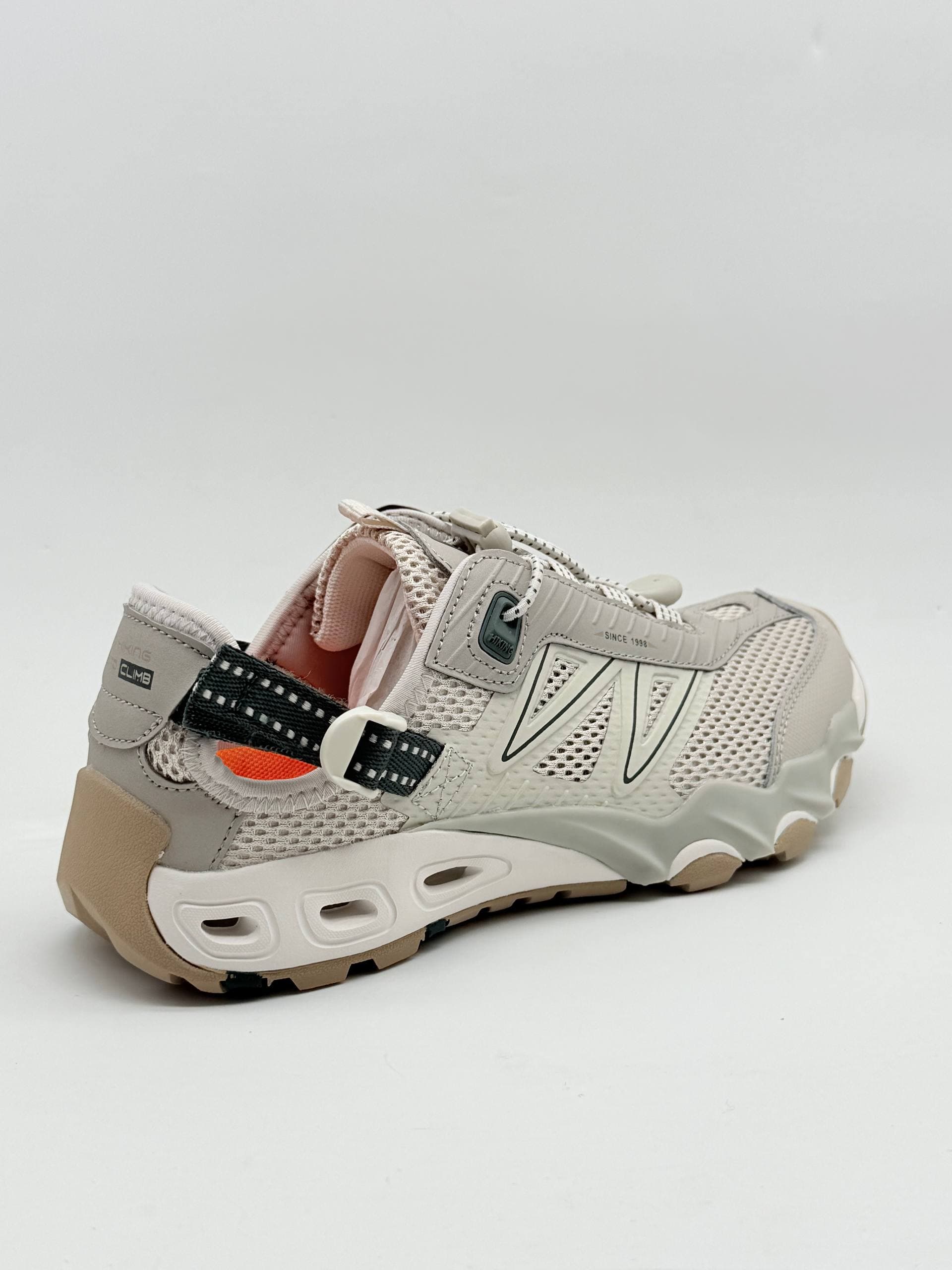 کفش آبنوردی زنانه آیرانر کرم سبز Women’s creem green irunner water shoes — تصویر ۳