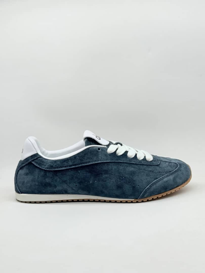 کفش الو یوگا کلاسیک سرمه ای classic alo yoga navy shoes