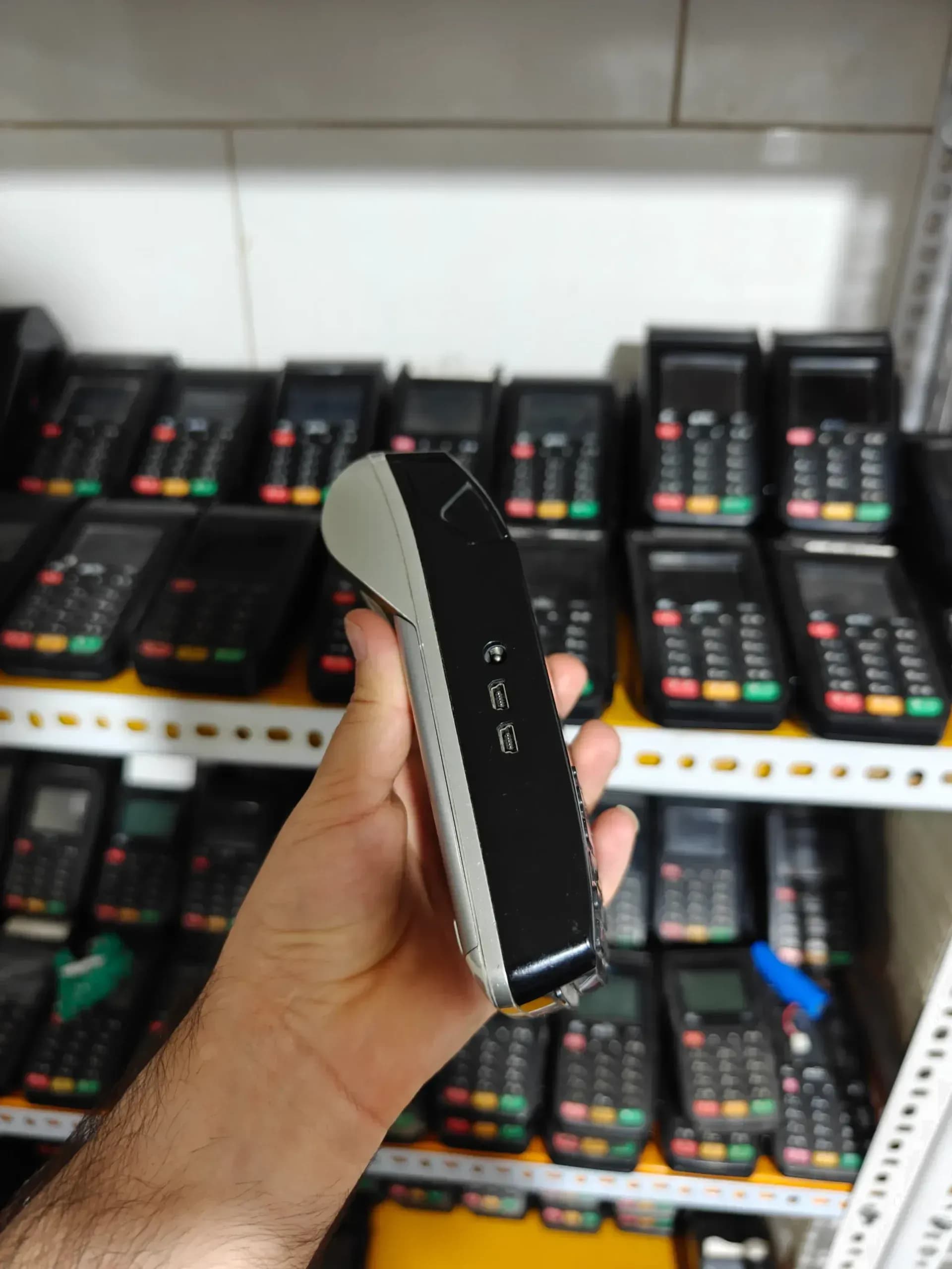 کارتخوان سیار PAX D210 – ارتقا یافته به 4G (استوک) — تصویر ۳