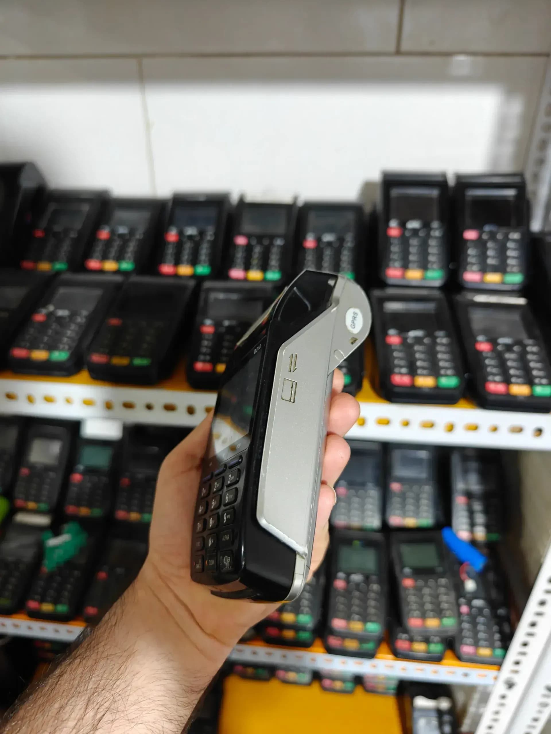 کارتخوان سیار PAX D210 – ارتقا یافته به 4G (استوک) — تصویر ۲