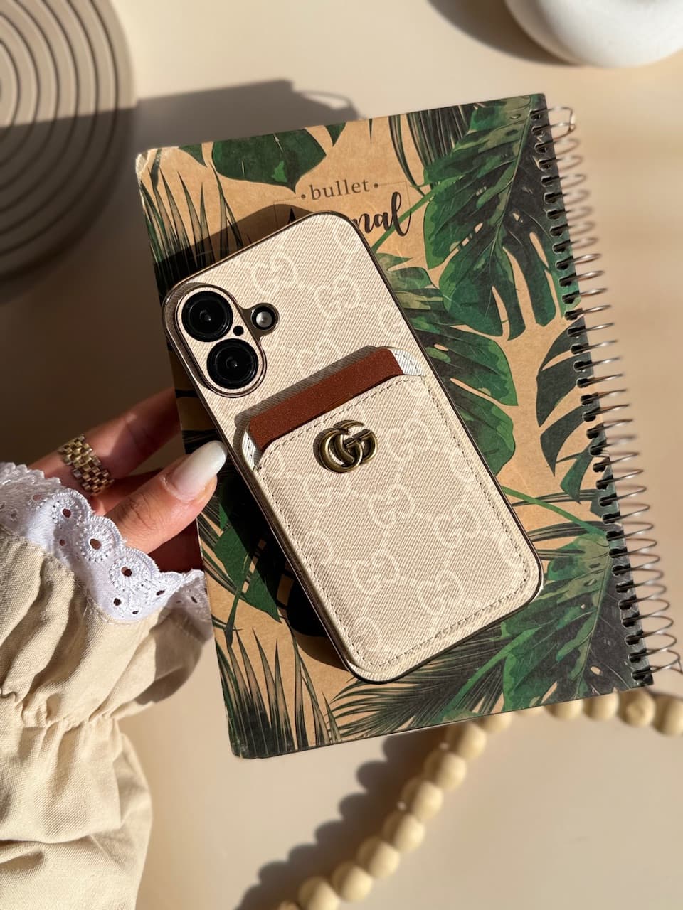 قاب موبایل Gucci GG جاکارتی دار برای گوشی های آیفون — تصویر ۵