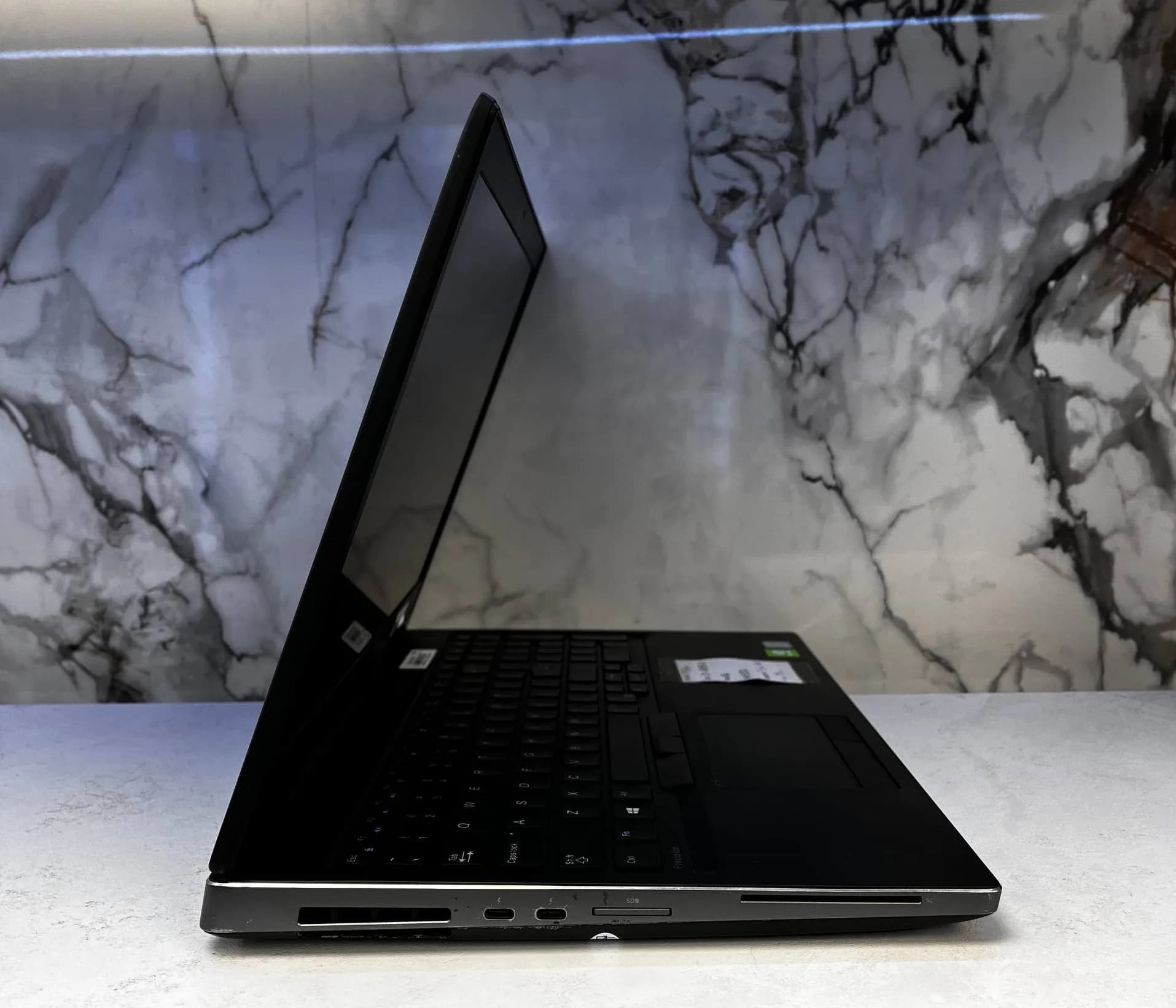 لپ تاپ استوک DELL PRECISION 7530 | 15.6″ FHD | Core I7-8850H | 16GB RAM | 512GB SSD | 4GB AMD WX3200 — تصویر ۵
