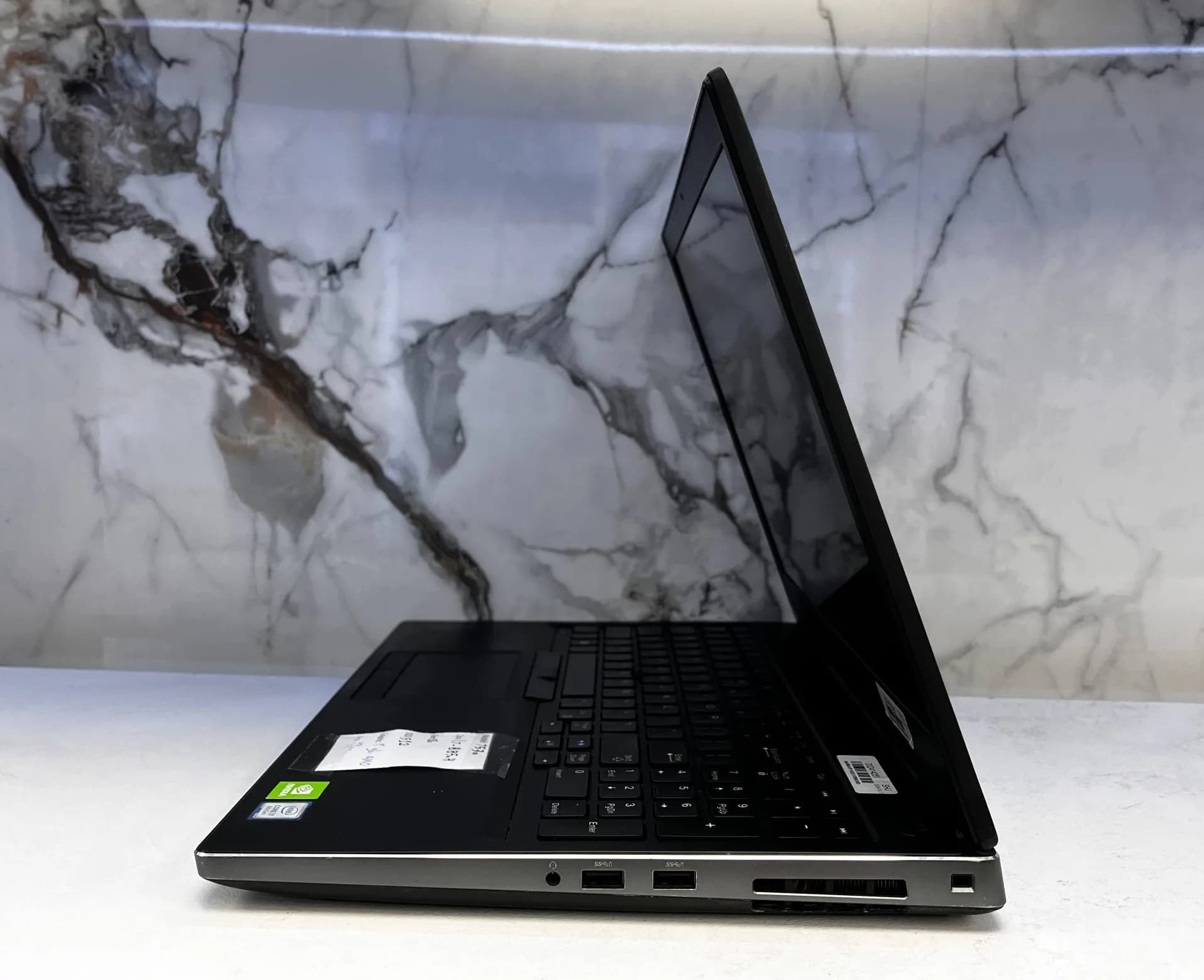 لپ تاپ استوک DELL PRECISION 7530 | 15.6″ FHD | Core I7-8850H | 16GB RAM | 512GB SSD | 4GB AMD WX3200 — تصویر ۴