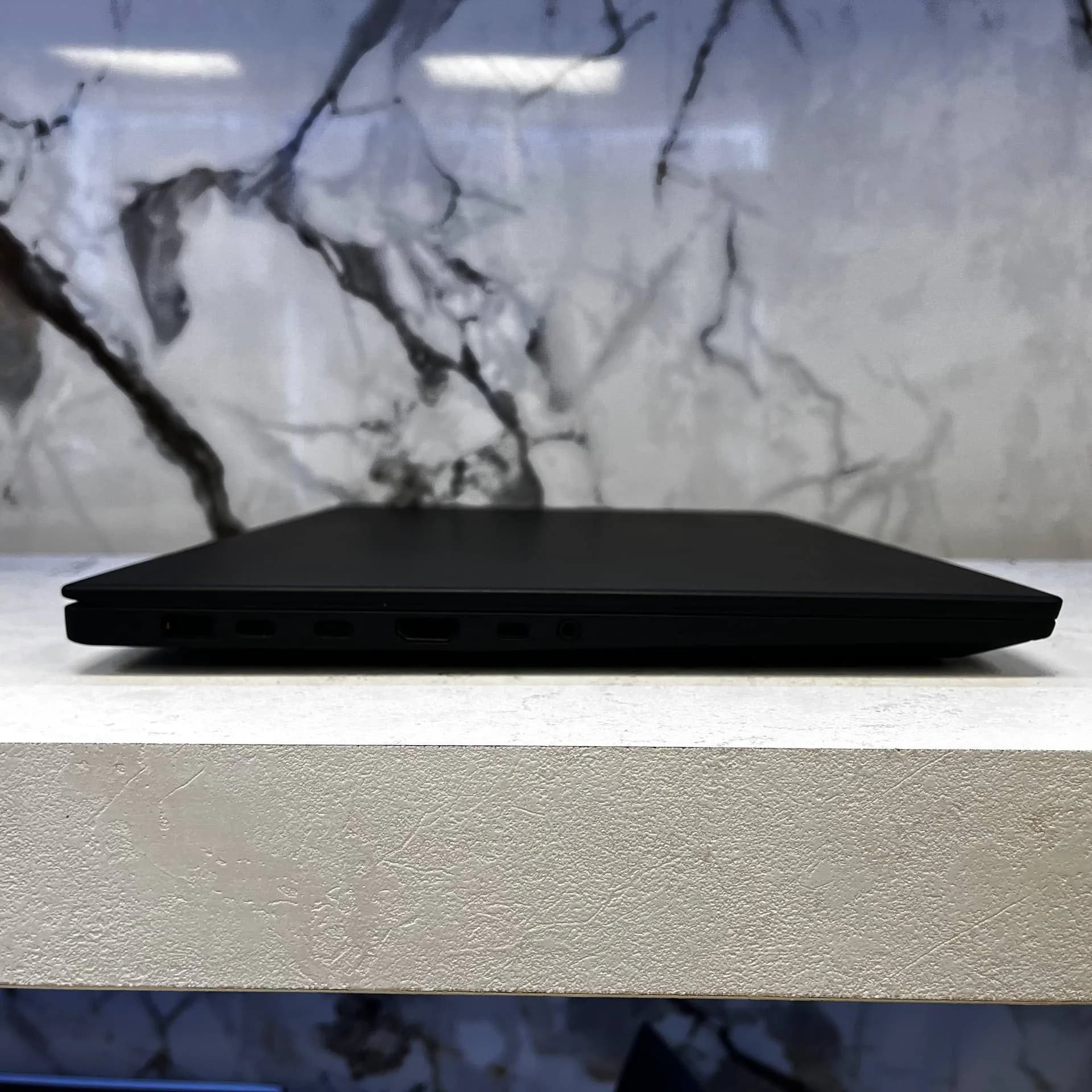 لپ تاپ استوک Lenovo P1 GEN 2 | 15.6″ 4K | Core I7-9750H | 16GB RAM | 512GB SSD | 4GB T1000 — تصویر ۴