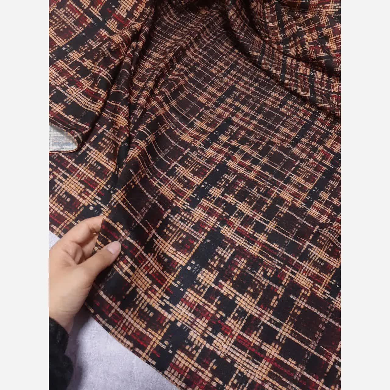 روسری نخ کاستوم طرح سدنا قواره 140 دور چرخ دوز — تصویر ۱۲