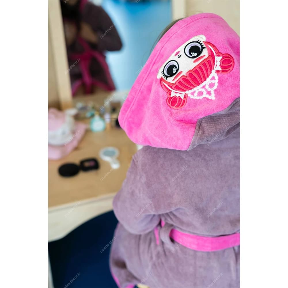حوله تنپوش کلاهدار فانتزی کودک طرح پرنسس LOL Surprise — تصویر ۳