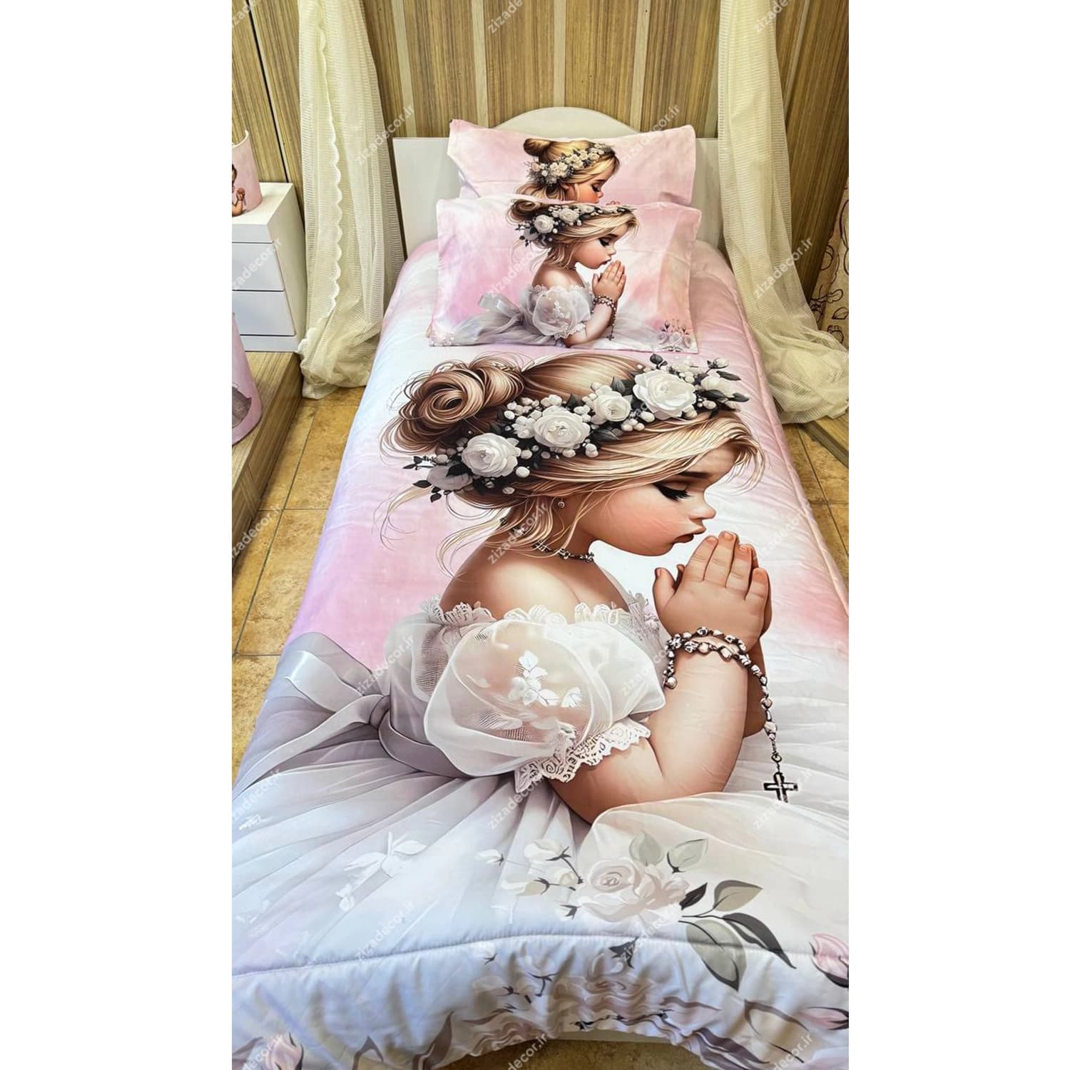 ست روتختی دخترانه طرح دختر دعاگو — تصویر ۲