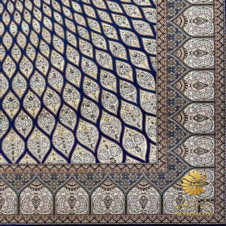 فرش 1500 شانه طرح شمسه ابریشمی زمینه سرمه ای — تصویر ۳