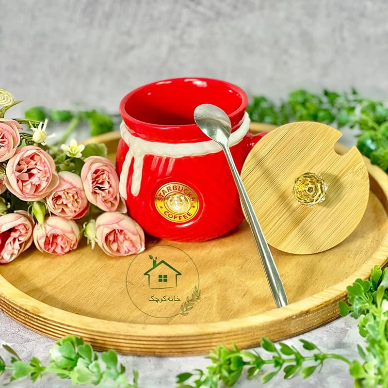 ماگ قرمز استارباکس — تصویر ۲