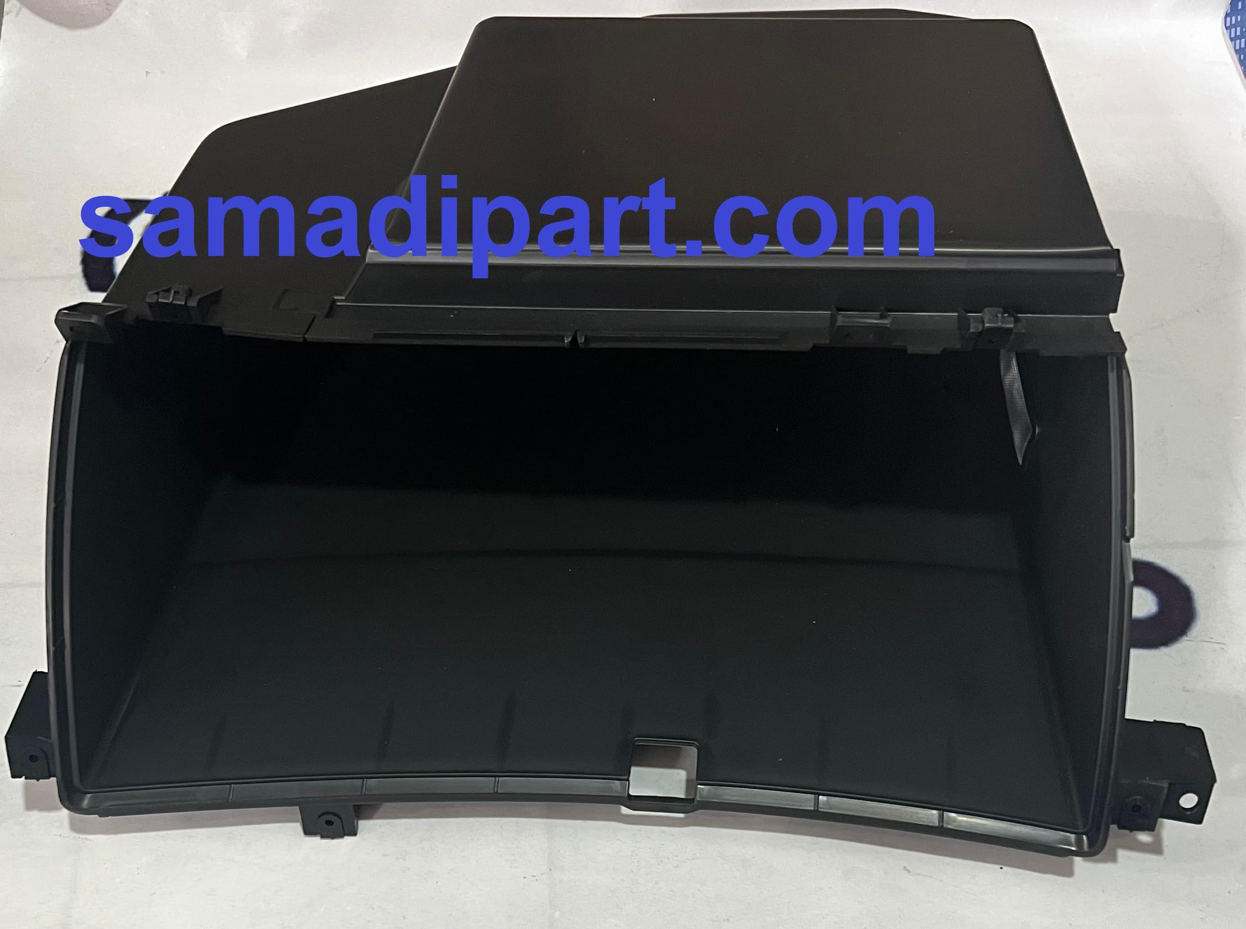 مجموعه جعبه داشبورد 207 کروز (CR37158701)