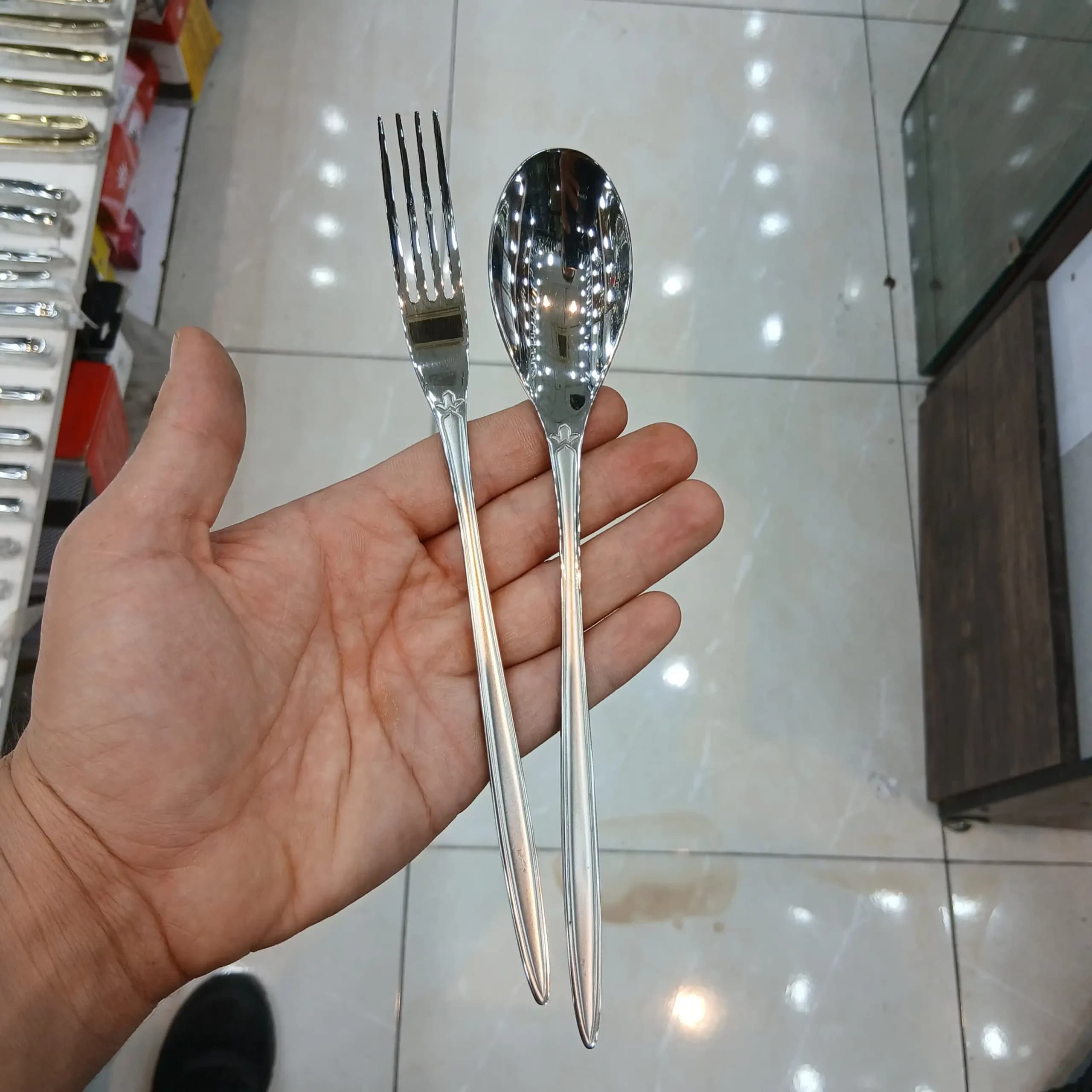 قاشق و چنگال غذاخوری 12 پارچه ورسا مدل 144s — تصویر ۵