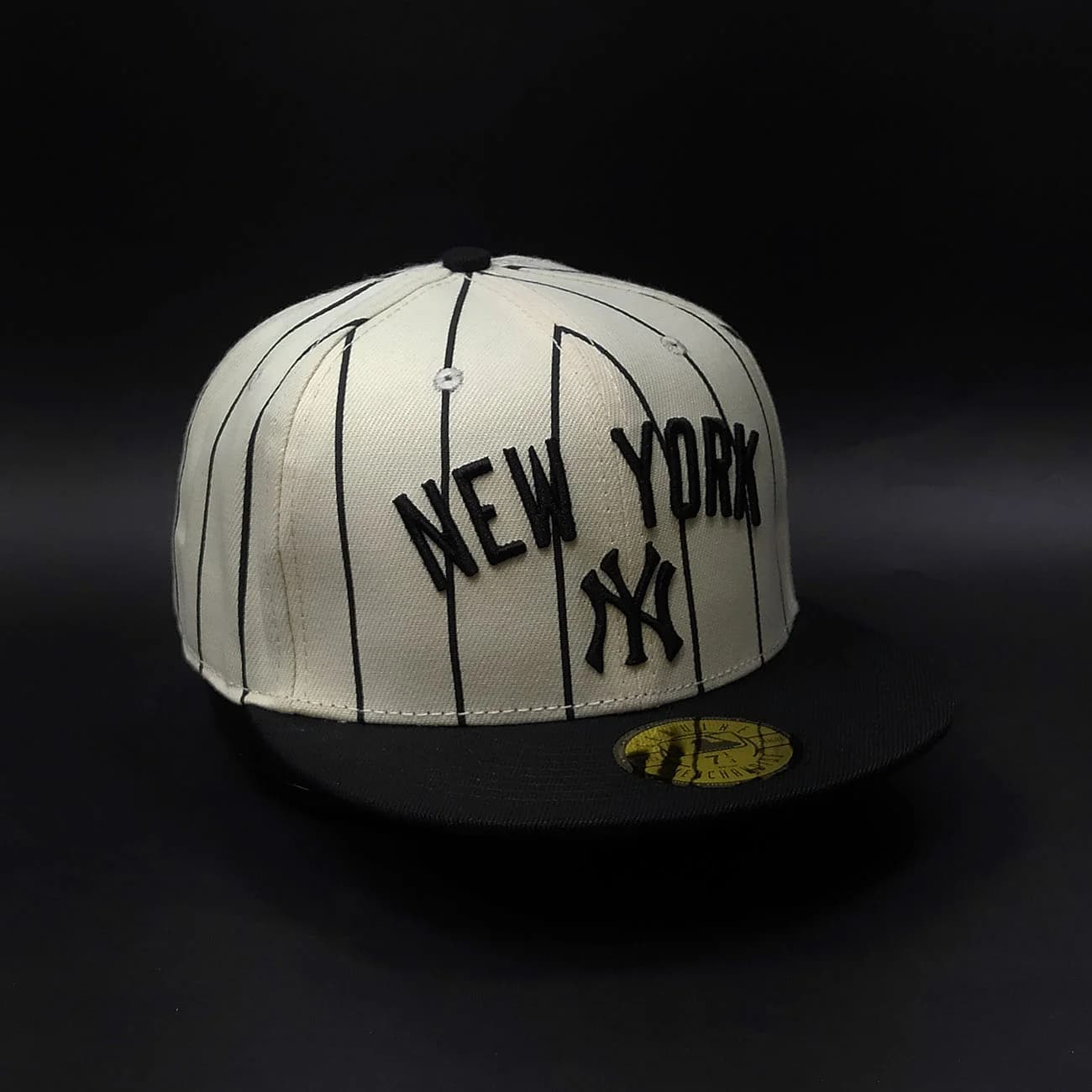 کلاه کپ بک فیت کتان NEW YORK راهراه | کپ استریتاستایل با گلدوزی نیویورک و طراحی کلاسیک — تصویر ۲