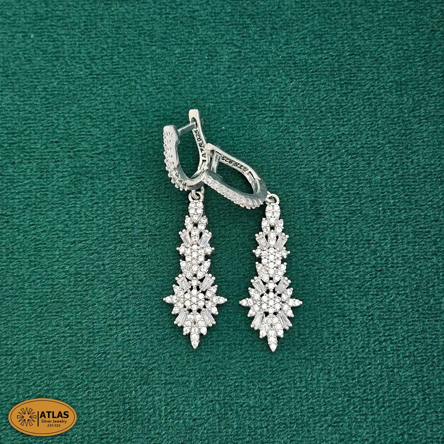 سرویس نقره زنجیری زنانه با نگین های برلیان 21.7 گرمی نقره اصل 925 — تصویر ۵