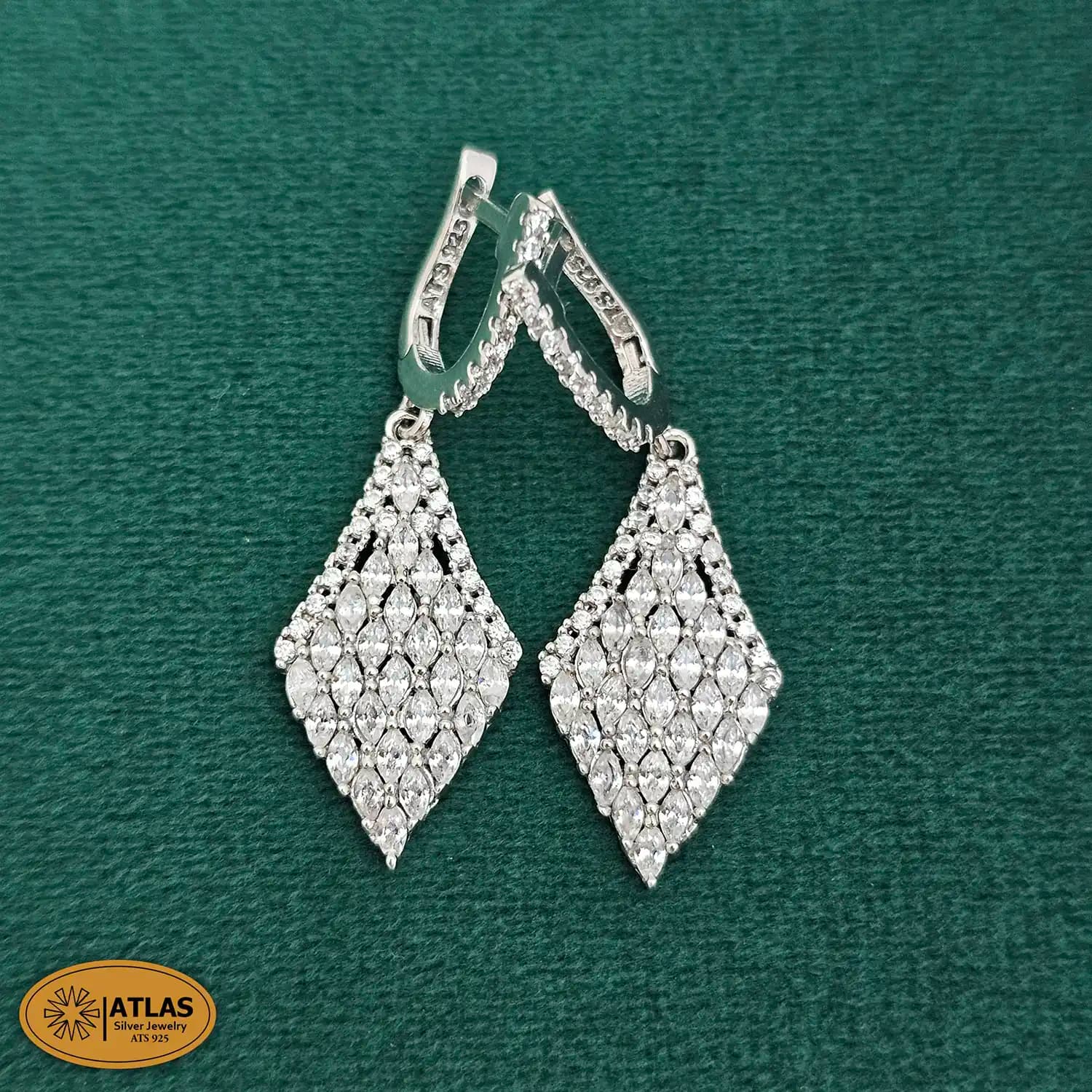 سرویس نقره جواهری زنانه مجلسی نگین های مارکیز و برلیان 32.8 گرمی نقره اصل 925 — تصویر ۵