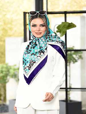 روسری نخی سایز ۱۲۰ سرمه ای با شکوفه های ریز کد SC32 — تصویر ۶