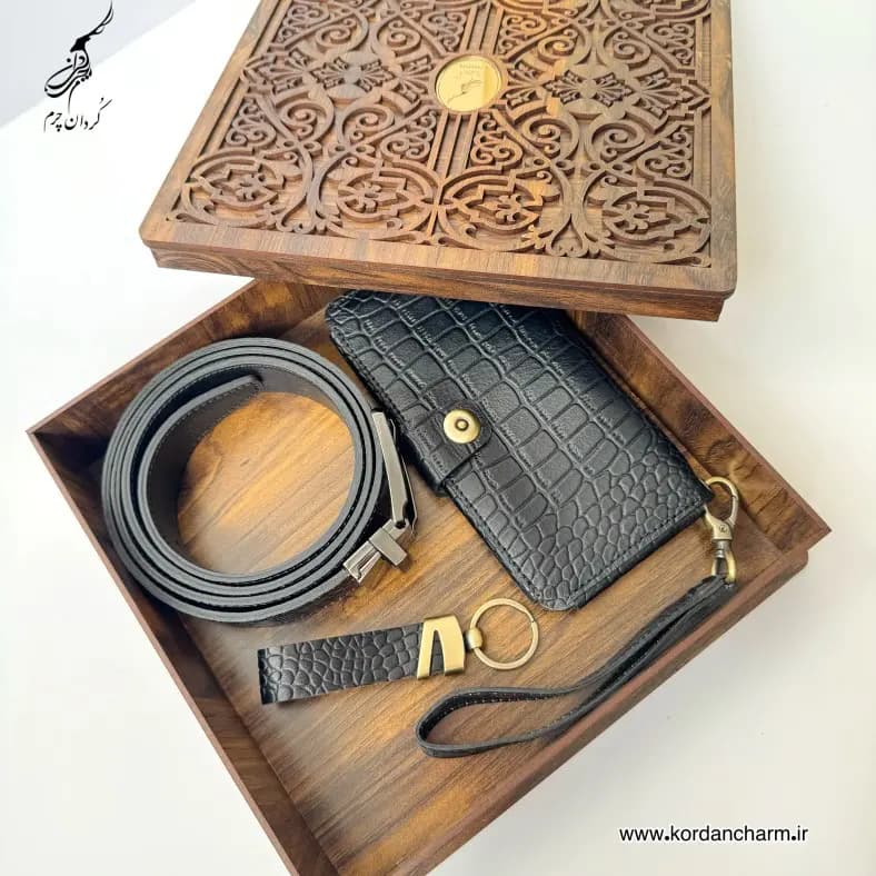 ست مردانه چرم کیهانی طرح پریما — تصویر ۲