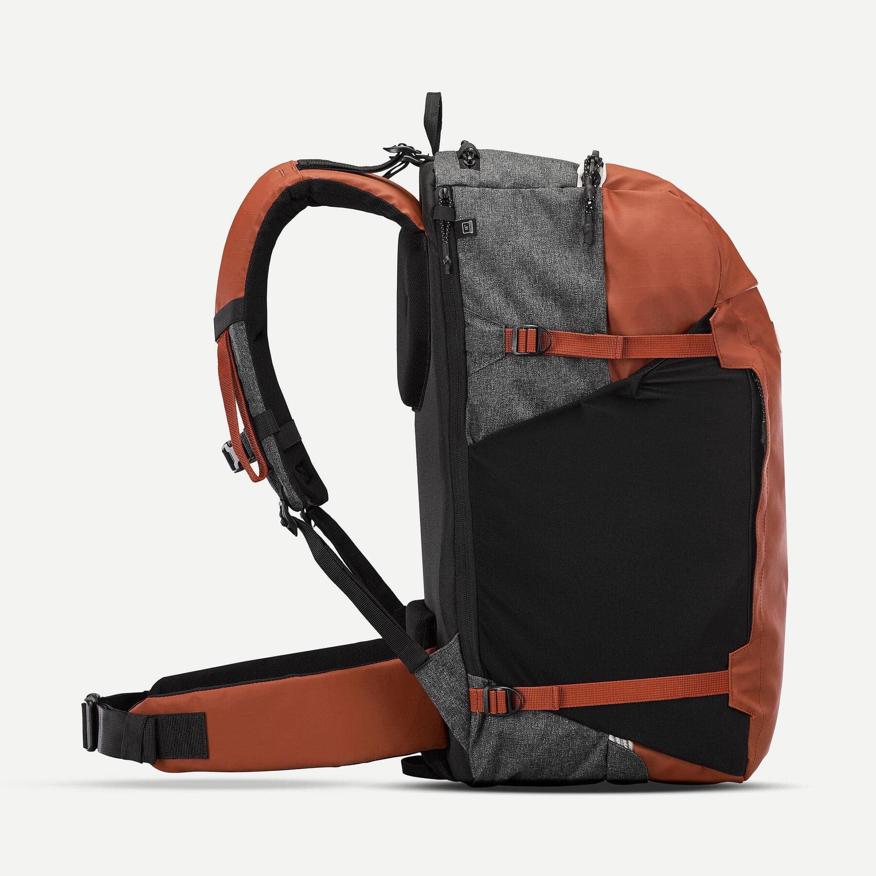 کوله پشتی فورکلاز مسافرتی 40 لیتری Forclaz Outdoor Backpack – 40 L – Orange – Travel 500 Organizer — تصویر ۴