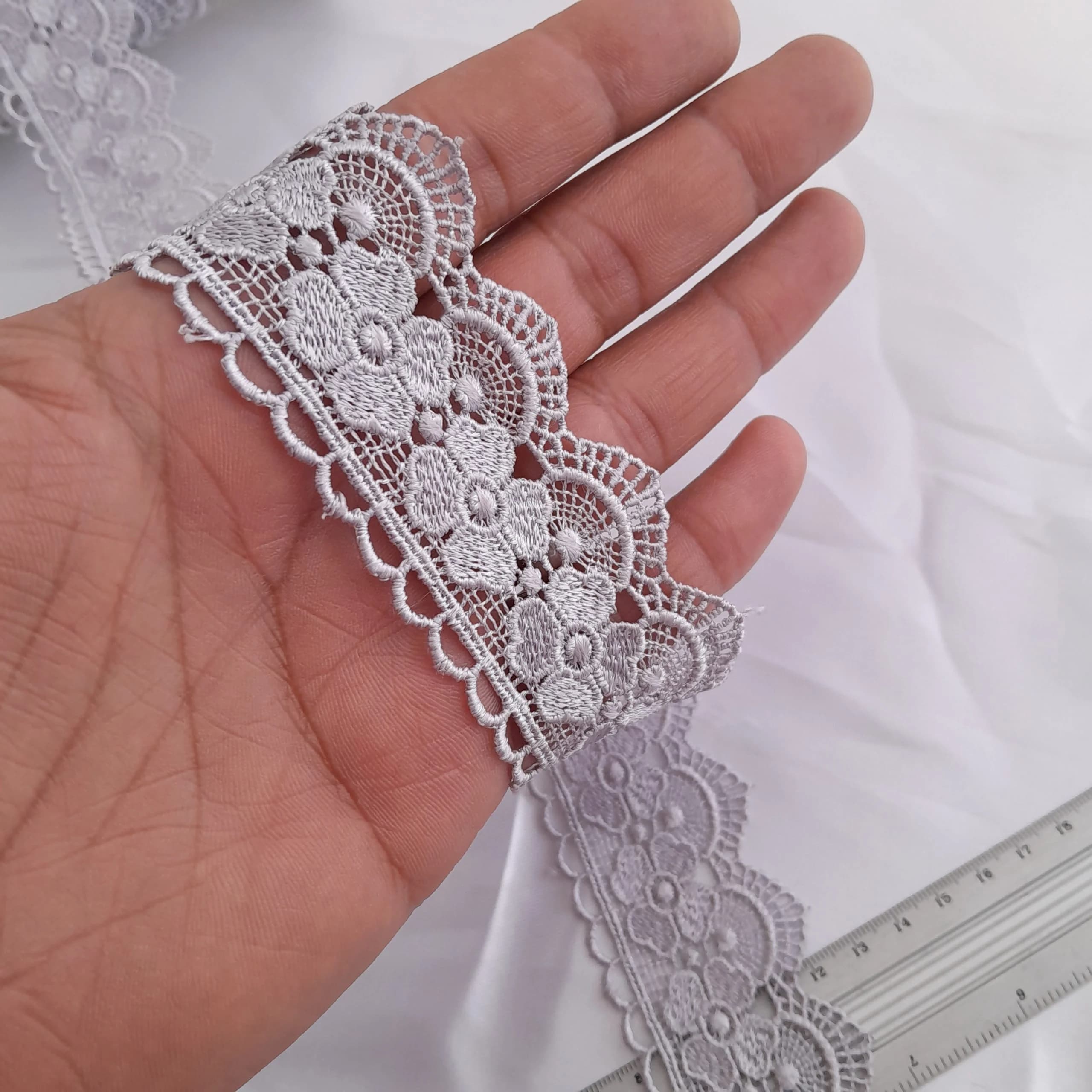 نوار گیپور حاشیه طوسی روشن عرض 4.5 سانت — تصویر ۲
