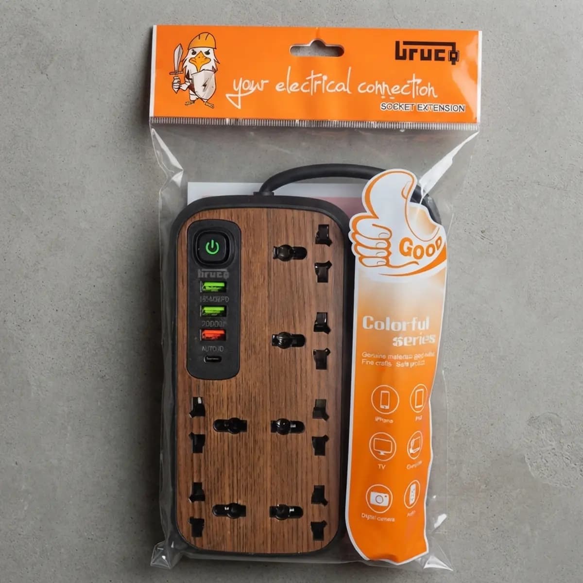 چندراهی برق و شارژر رومیزی بروکو Bruco مدل HZ-M26PD طرح چوب (۶ پریز یونیورسال + درگاه Type-C PD و ۳ پورت USB) — تصویر ۲