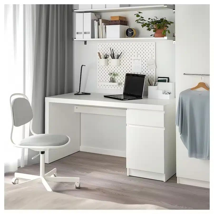 میز تحریر 140×65 سفید ایکیا MALM — تصویر ۵