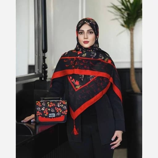 روسری یلدایی شال یلدایی کیف یلدایی روسری غزل شال غزل روسری نخی کیف ست کیف وروسری ست روسری باکیف روسری قرمزشال قرمزکیف قر