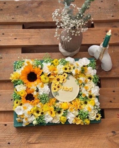کیک تولد و گل برای تولد پسر فروردینیم