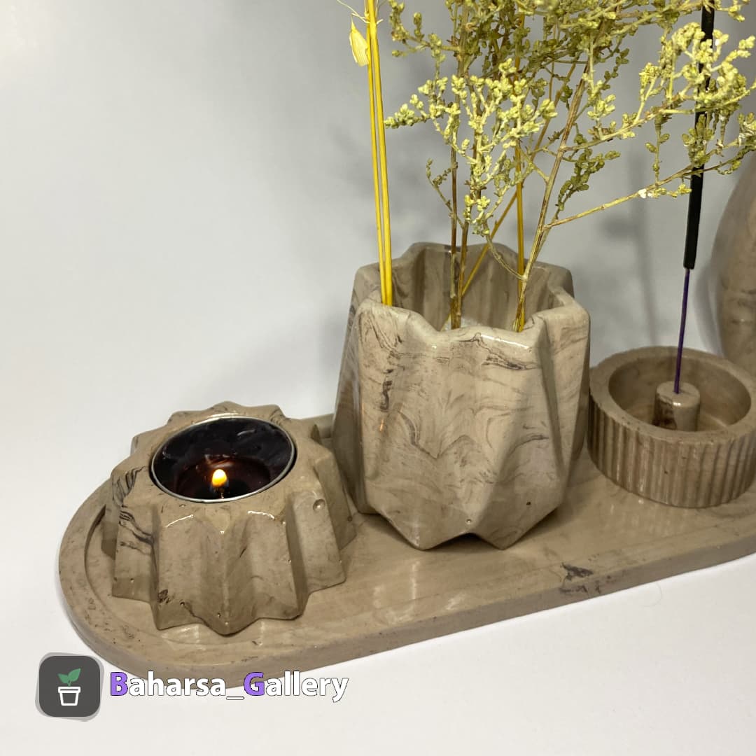 ست تزئینی طرح رگه دار قهوه ای (گلدان، جاشمعی، سینی، گل جای) بهارسا — تصویر ۳