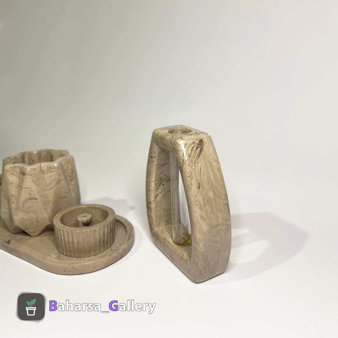 ست تزئینی طرح رگه دار قهوه ای (گلدان، جاشمعی، سینی، گل جای) بهارسا — تصویر ۴