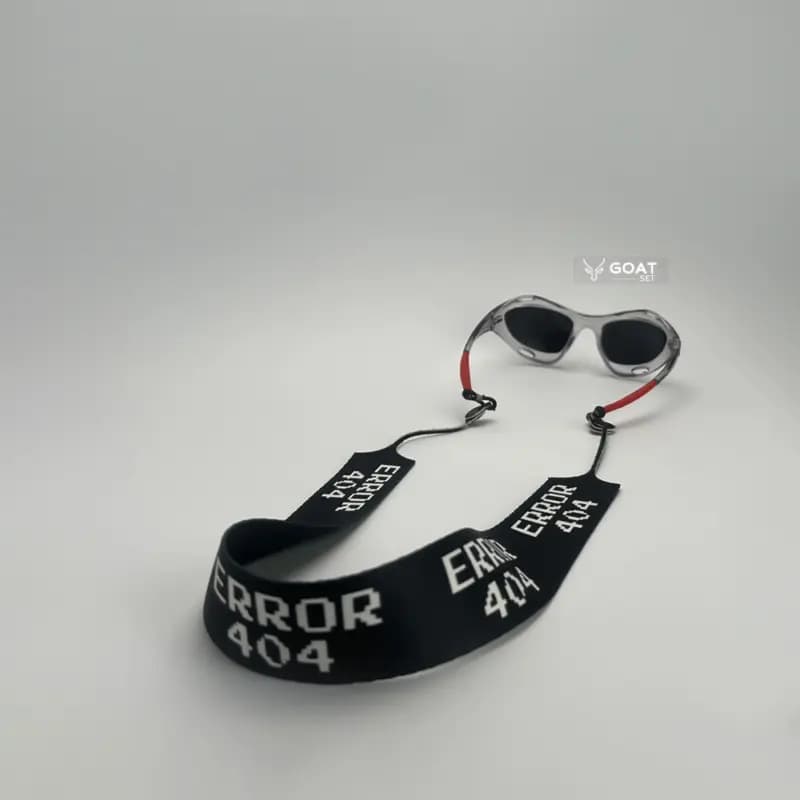 بند عینک اسپرت مردانه چاپدار پهن مشکی | ERROR 404 — تصویر ۲