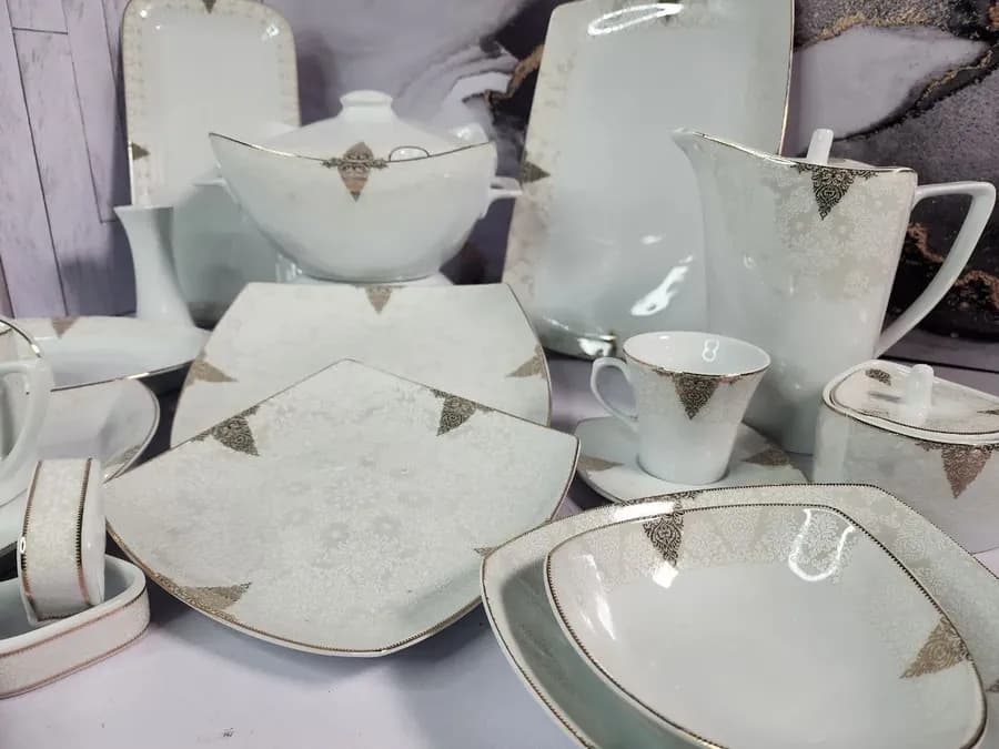 سرویس چینی پردیس طرح مادرید طلایی 12 نفره 105 پارچه کد 2043 — تصویر ۴