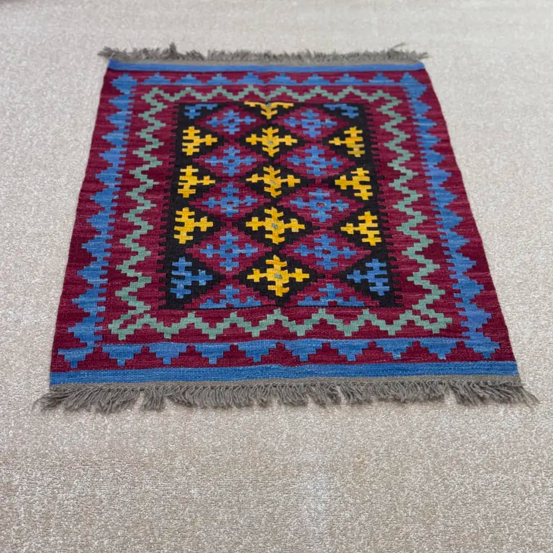 گلیم 1.5*1 پشم گوسفندی کد 005 — تصویر ۷