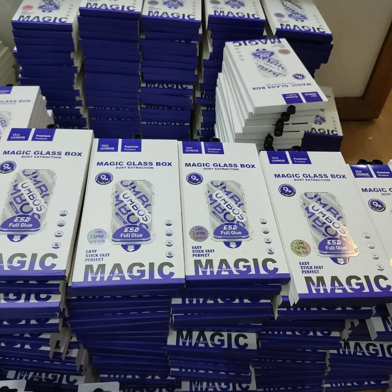 گلس گوشی اپل iPhone 15 Pro Max آمباس مدل UMBOS Magic Glass Box به همراه کیت نصب — تصویر ۳