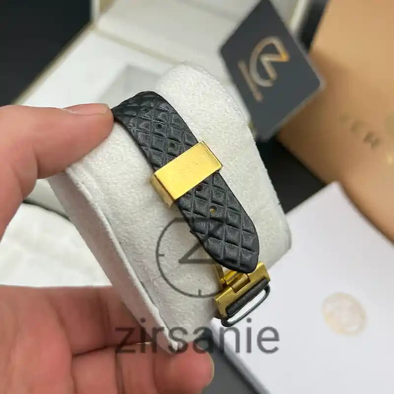 ساعت مچی زنانه ورساچه مشکی طلایی Versace Black Gold — تصویر ۴