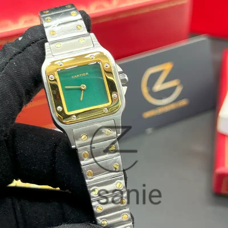 ساعت مچی زنانه کارتیر د سانتوز Cartier de Santos Metal Silver Gold Green screen — تصویر ۵