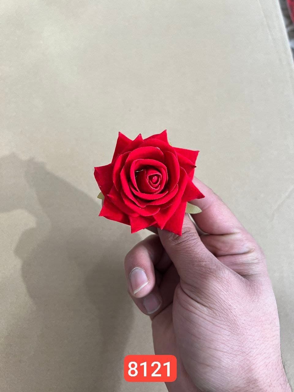 سرگل رز مخمل قرمز کوچک ( پک 42 تایی )