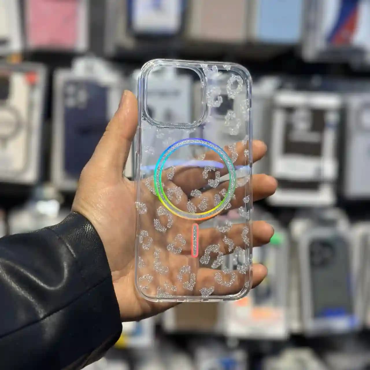 قاب پلنگی شفاف شاین دار مدل Shiny transparent leopard برای IPHONE 16 Promax — تصویر ۲